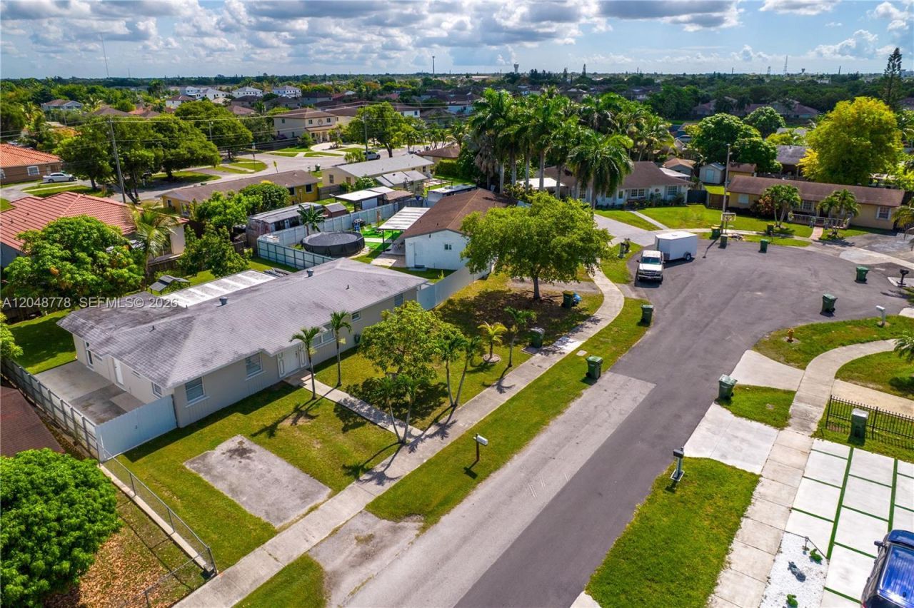 1759 W Mowry Ct , Homestead, FL 33030 Photo