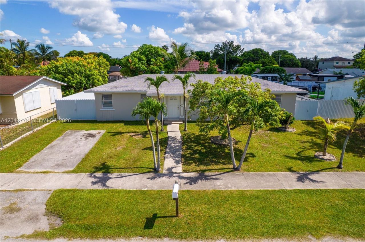 1759 W Mowry Ct , Homestead, FL 33030 Photo