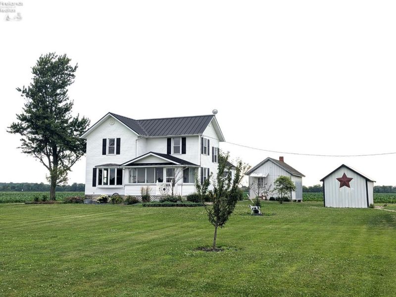 9859 W Hetrick Road, Oak Harbor, OH 43449 Photo 2
