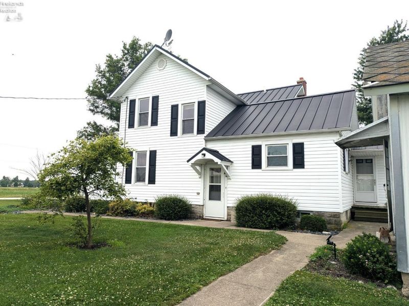 9859 W Hetrick Road, Oak Harbor, OH 43449 Photo 6