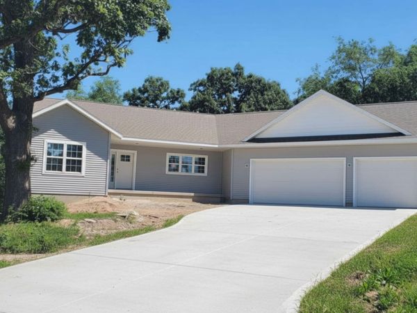 1256 Black River Ct, Whitewater, WI 53190