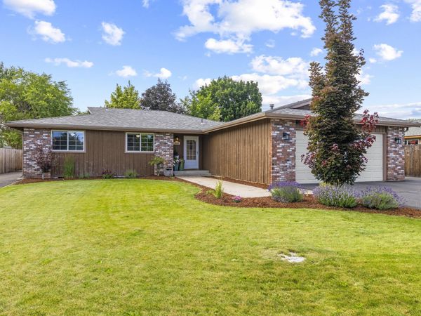 5444 Brentwood Drive, Klamath Falls, OR 97603