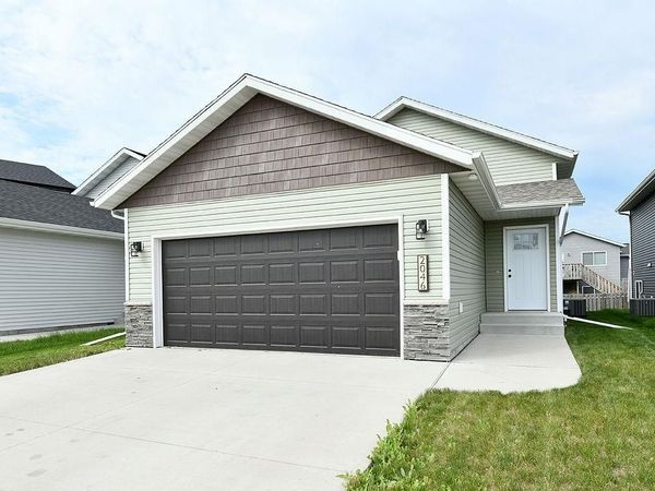 2046 W 11th Street W, West Fargo, ND 58078