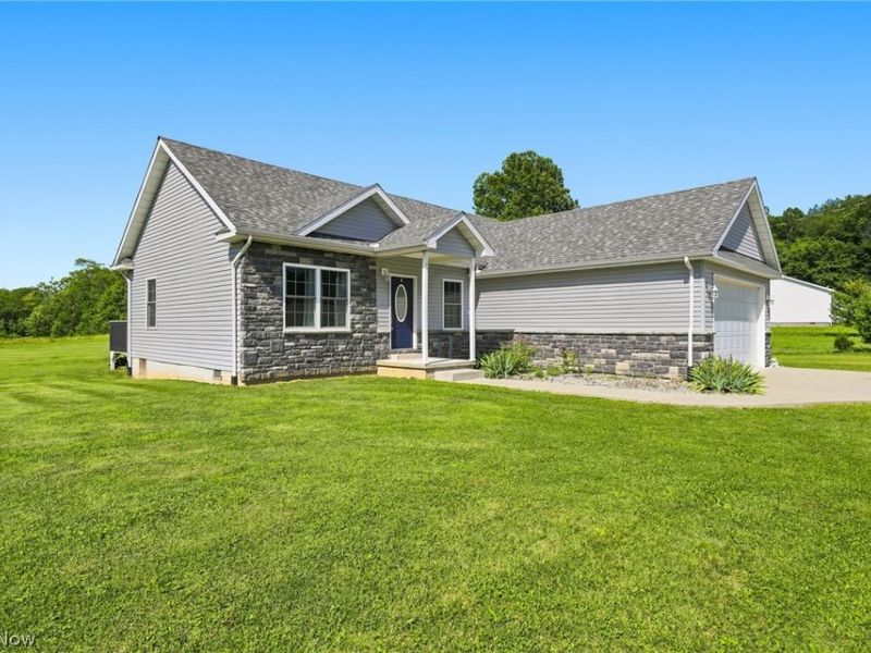 12180 Township Rd 8 NE, Crooksville, OH 43731 Photo 2