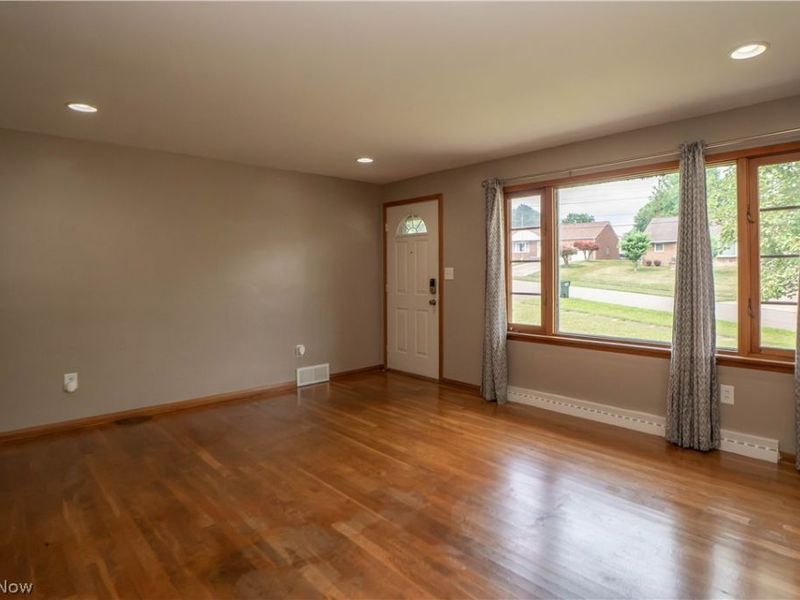 158 Miles Avenue NW, Canton, OH 44708 Photo 4