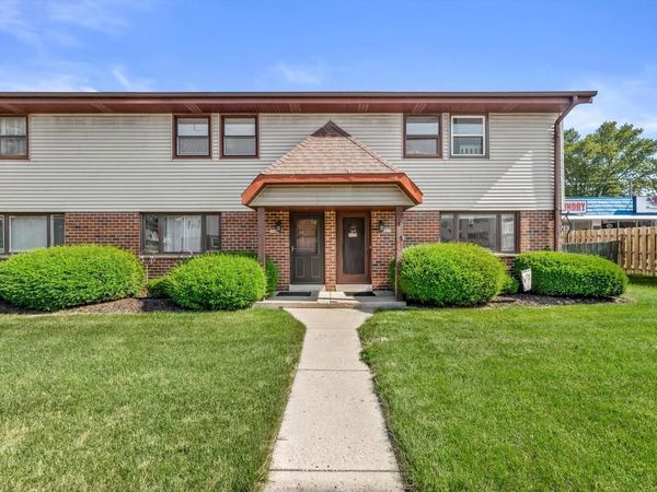 2832 E Grange AVENUE, Unit 2832, Cudahy, WI 53110
