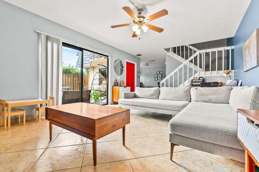 29 Lake Arbor Drive, Palm Springs, FL 33461 Photo