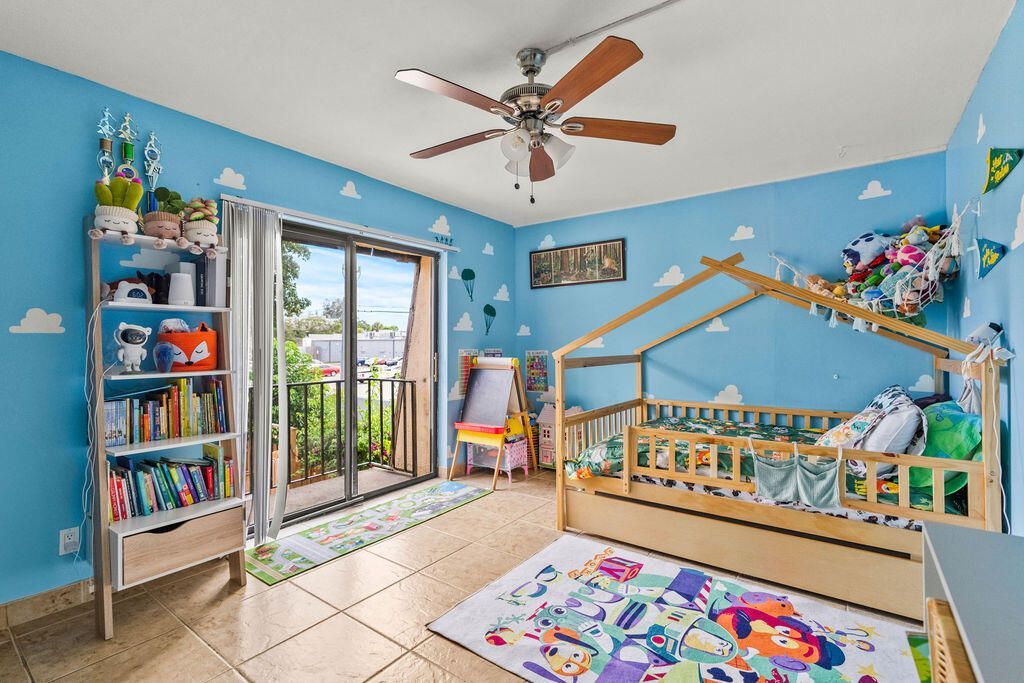 29 Lake Arbor Drive, Palm Springs, FL 33461 Photo