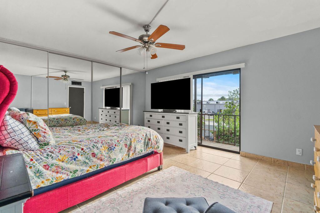 29 Lake Arbor Drive, Palm Springs, FL 33461 Photo