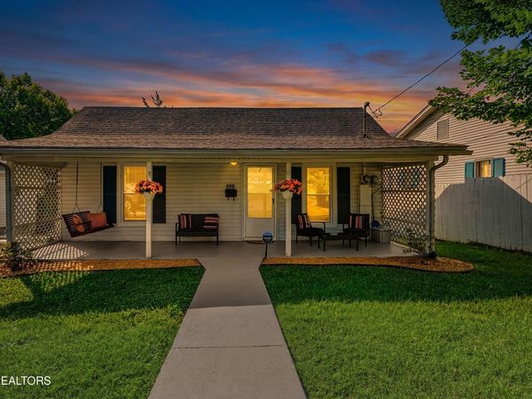 613 Fowler St, Clinton, TN 37716