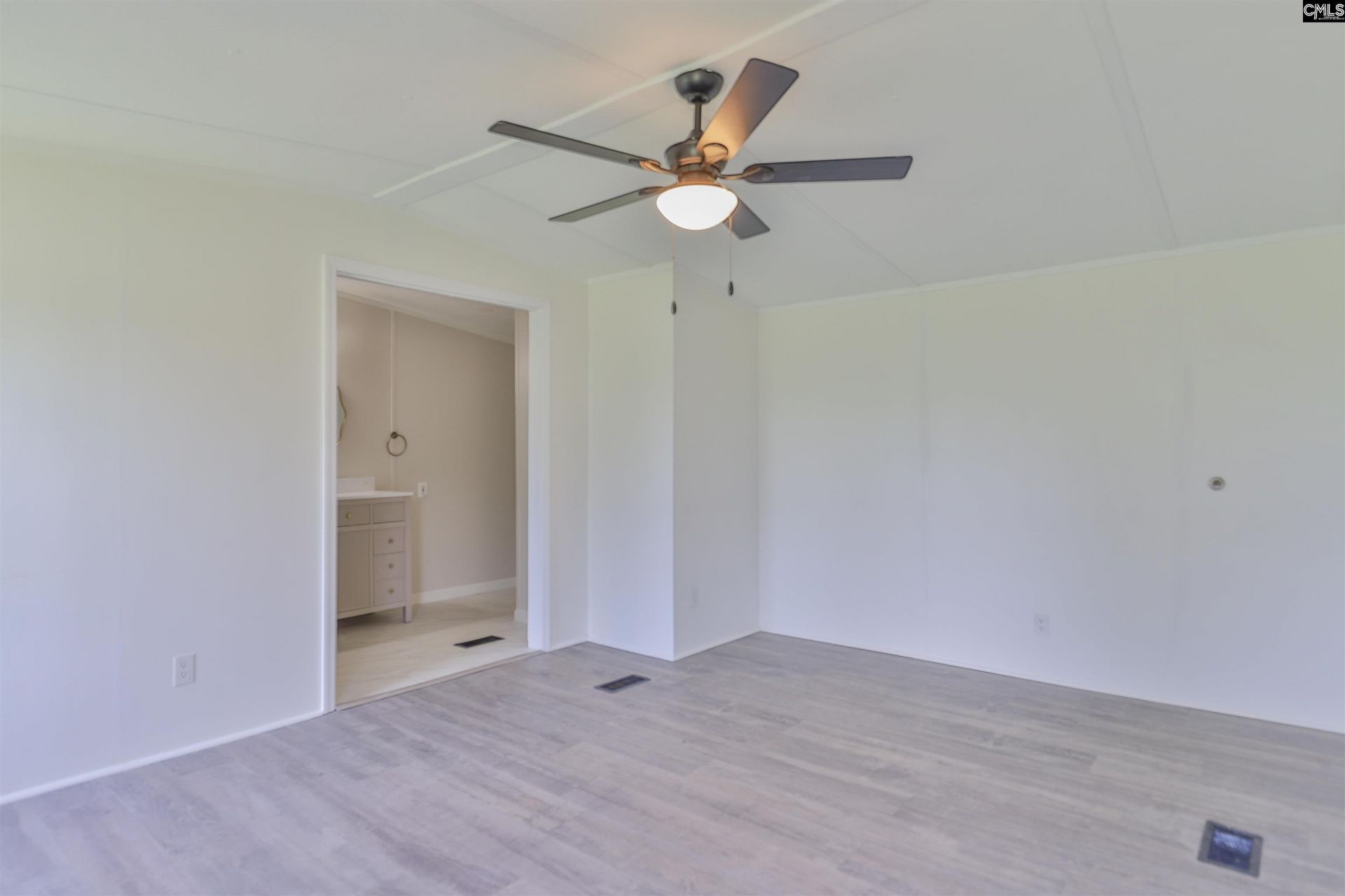 211 Federal Lane  Photo 17