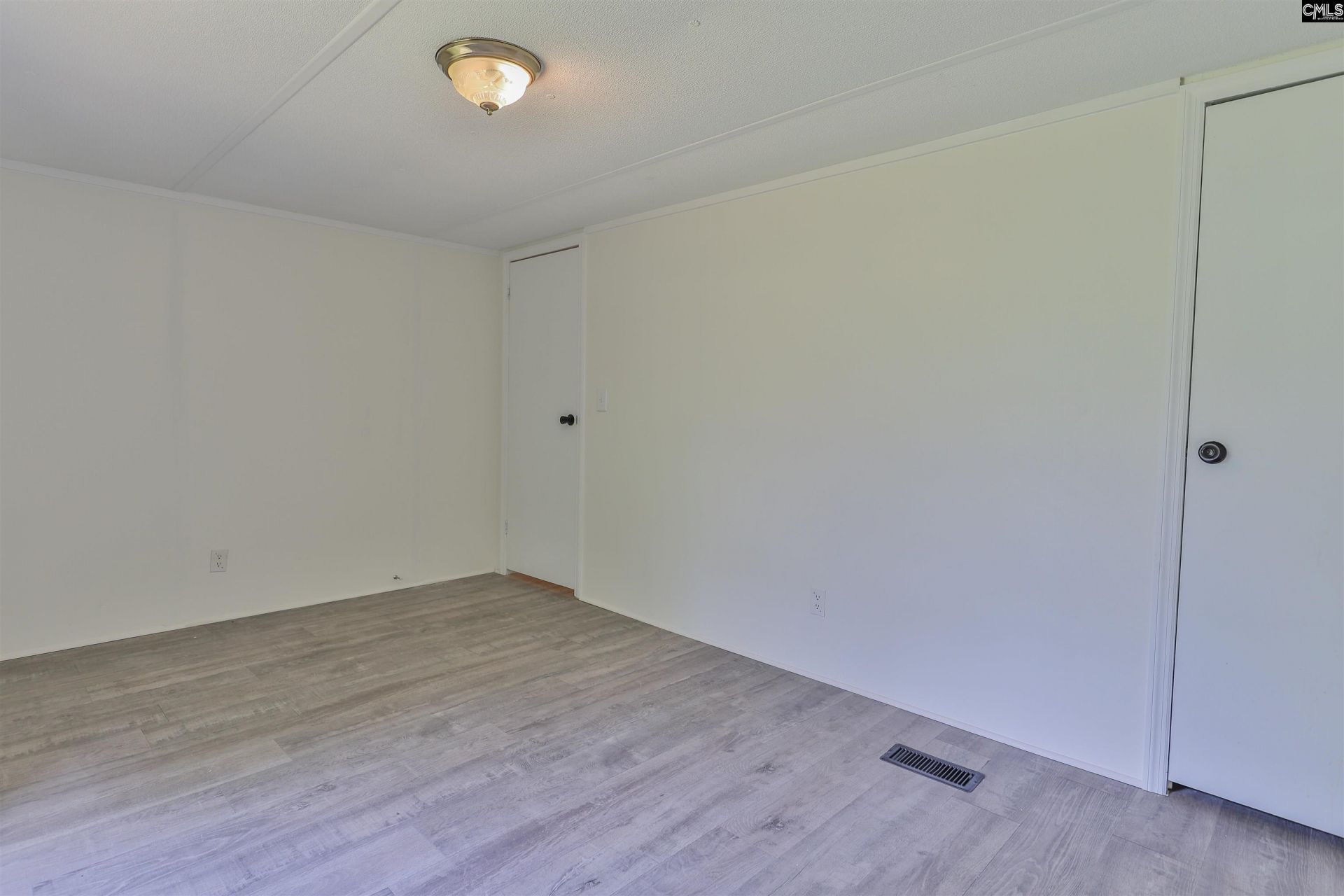 211 Federal Lane  Photo 26
