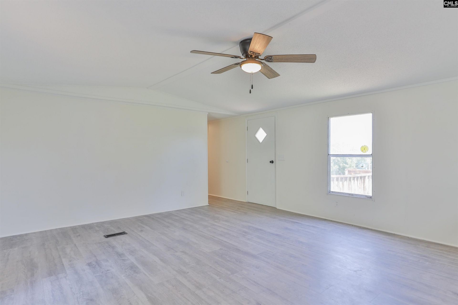 211 Federal Lane  Photo 9