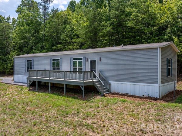 2876 Burma Road E, Nebo, NC 28761