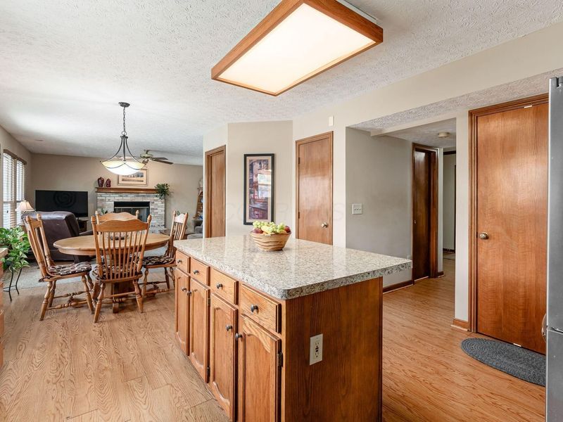 1042 Rousseau Lane, Galloway, OH 43119 Photo 11