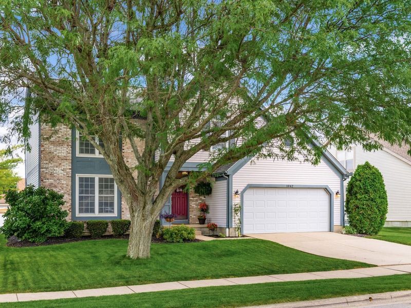 1042 Rousseau Lane, Galloway, OH 43119 Photo 2