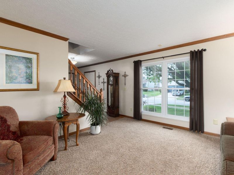 1042 Rousseau Lane, Galloway, OH 43119 Photo 20