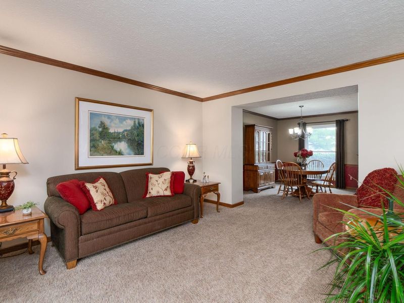 1042 Rousseau Lane, Galloway, OH 43119 Photo 21