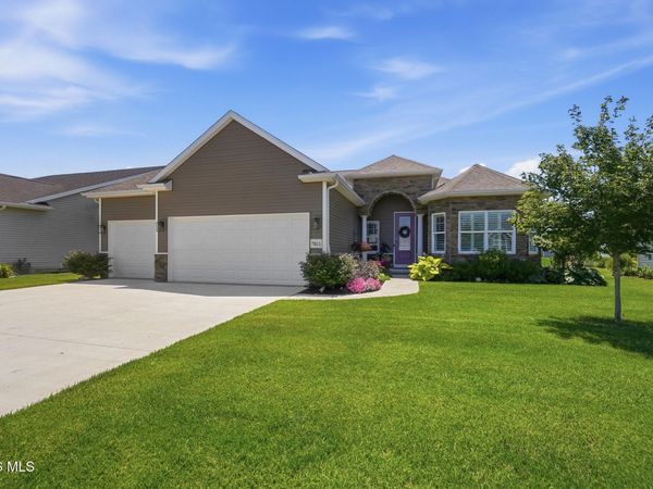 7821 Honeycrisp Court , Holland, OH 43528