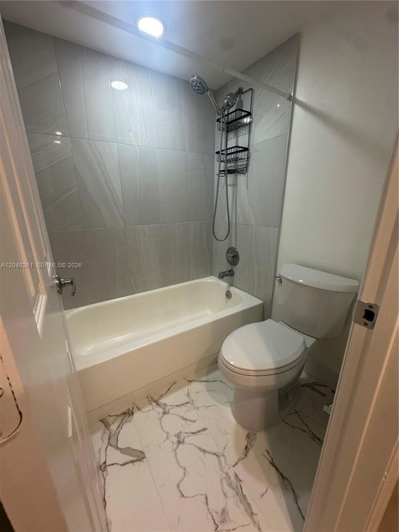 10425 SW 112th Ave , Unit 215, Miami, FL 33176 Photo