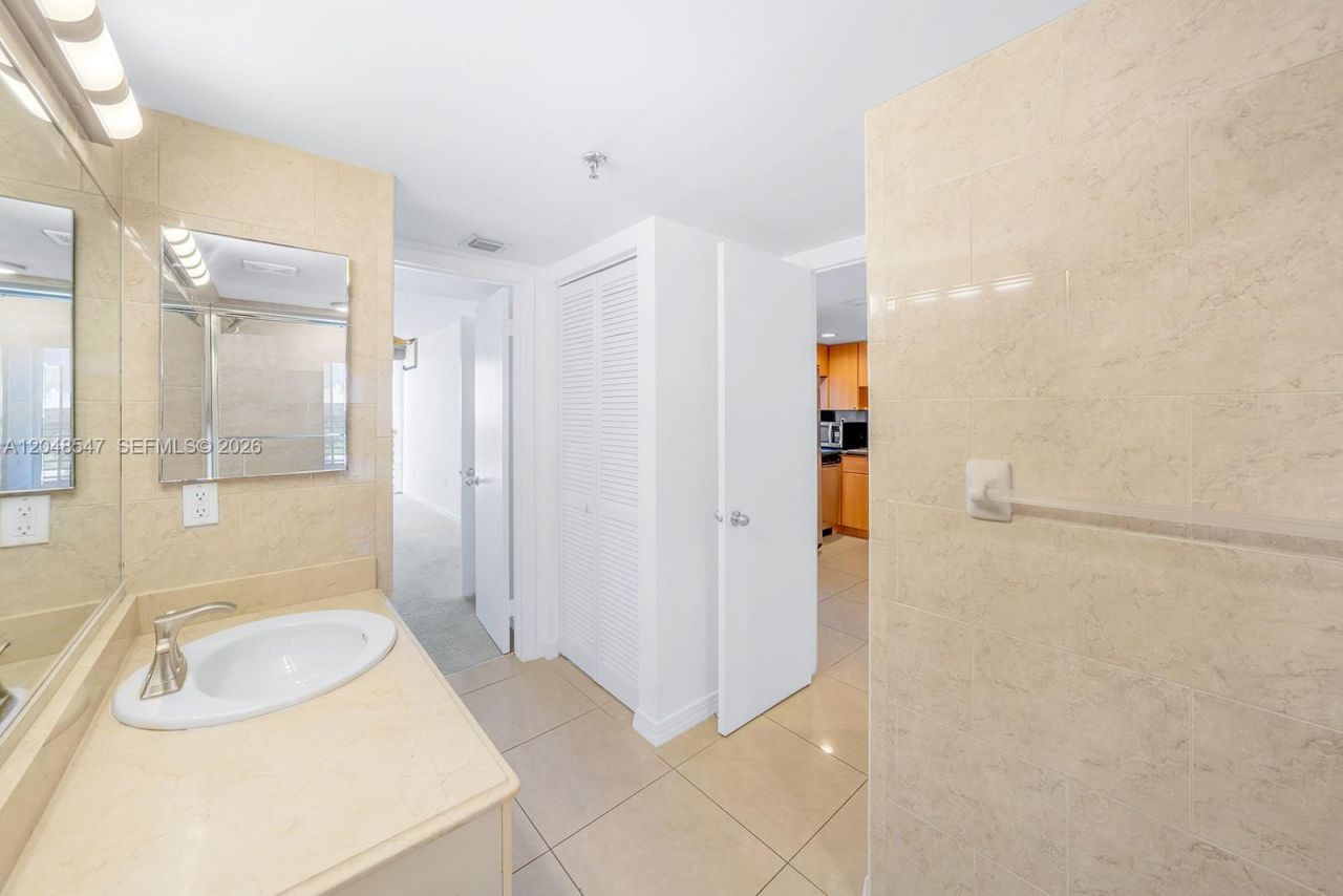 2400 SW 3rd Ave, Unit 706, Miami, FL 33129 Photo