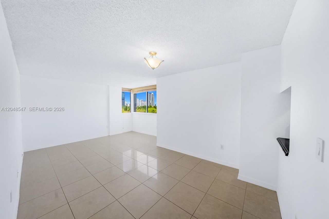 2400 SW 3rd Ave, Unit 706, Miami, FL 33129 Photo