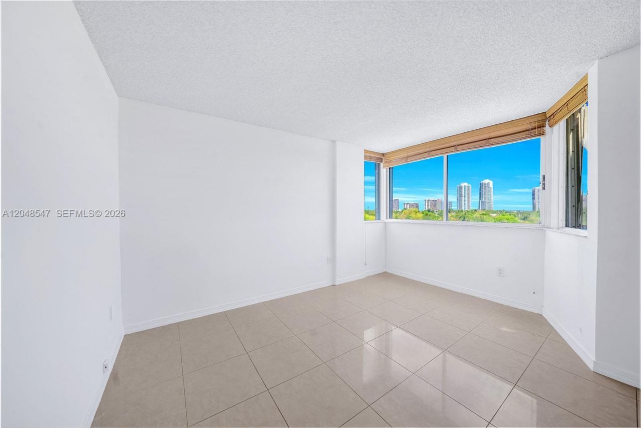 2400 SW 3rd Ave, Unit 706, Miami, FL 33129 Photo