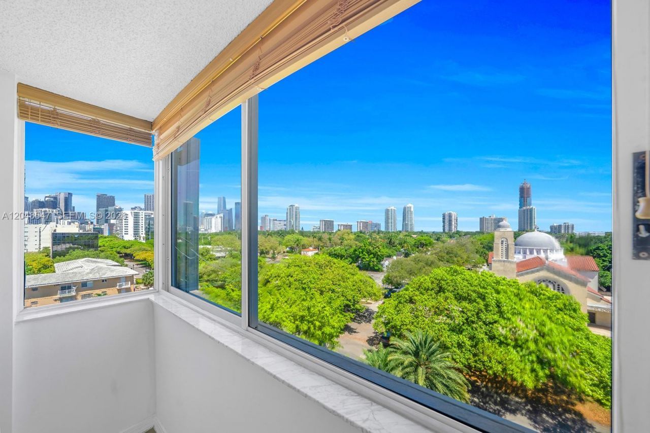 2400 SW 3rd Ave, Unit 706, Miami, FL 33129 Photo