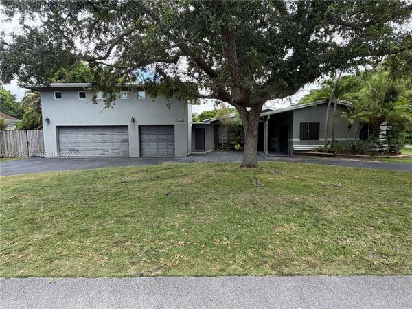 Pinecrest, FL 33156