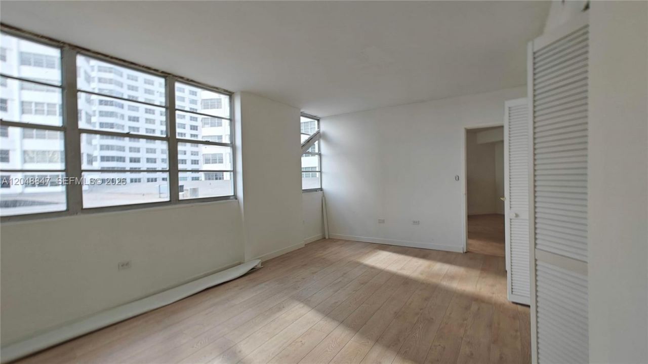 801 Brickell Bay Dr , Unit 365, Miami, FL 33131 Photo