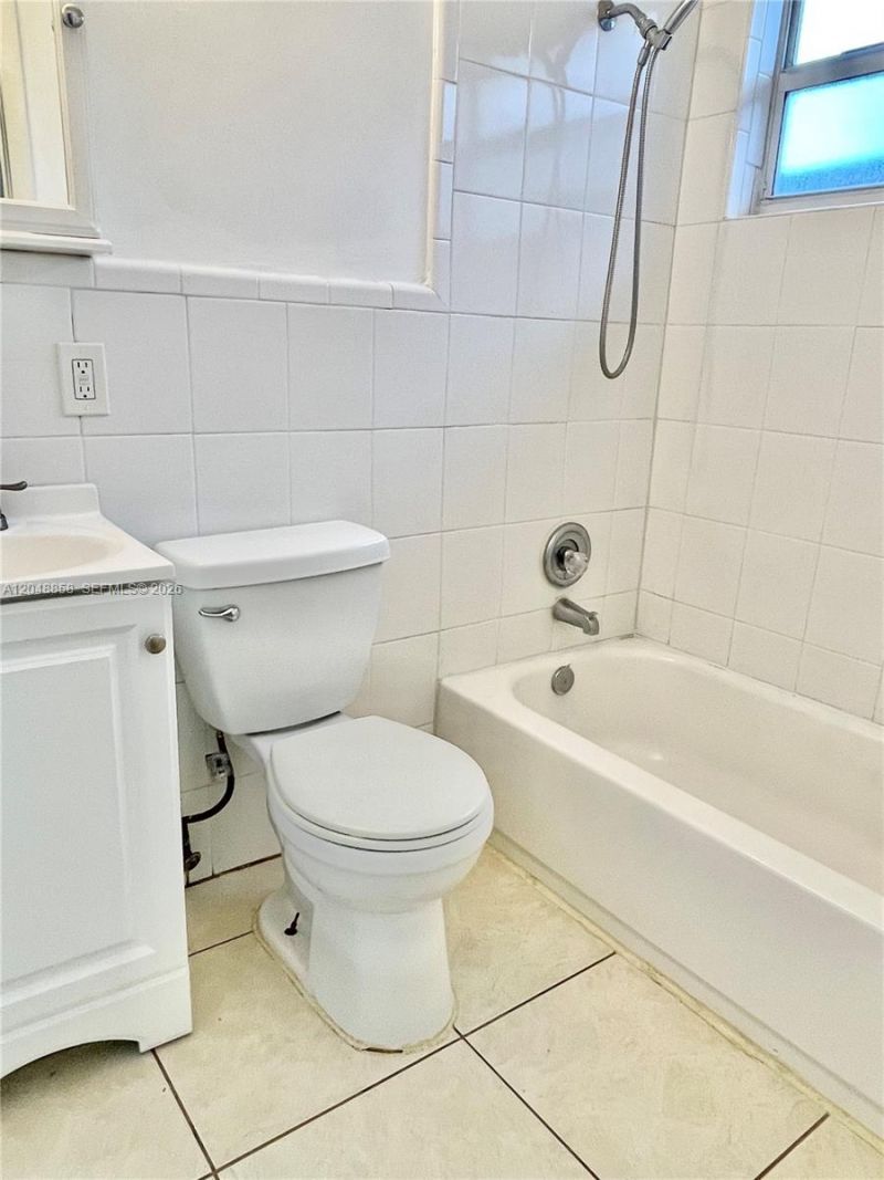 428 NW 16th Ave , Unit 2, Fort Lauderdale, FL 33311 Photo
