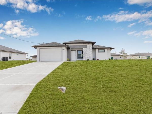 1055 Pluto CT , LABELLE, FL 33935