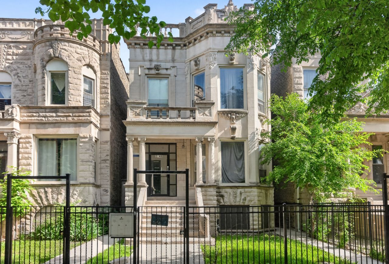 3248 W Douglas Boulevard, Chicago, IL 60623 Main Photo