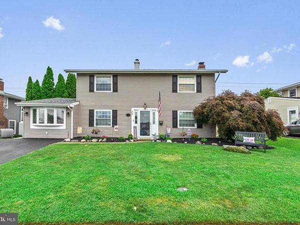 29 TINDER ROAD, LEVITTOWN, PA 19056