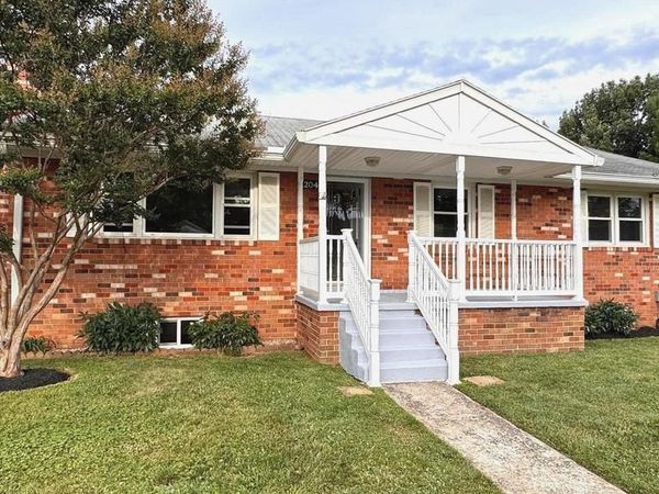 204 AYR STREET NW, LEESBURG, VA 20176