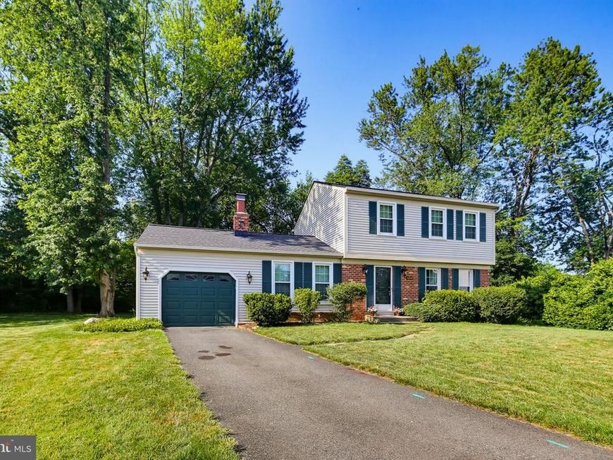 18904 Blue Heron Lane, Gaithersburg, MD 20879 Main Photo