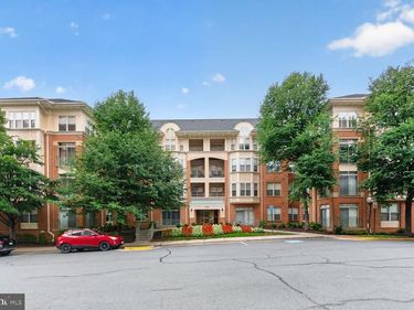 11775 STRATFORD HOUSE PLACE, Unit 112, RESTON, VA 20190