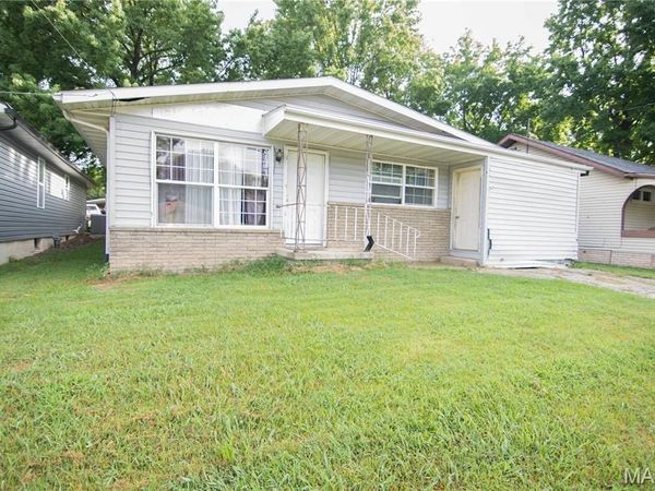1417 W Main Street , Vandalia, IL 62471