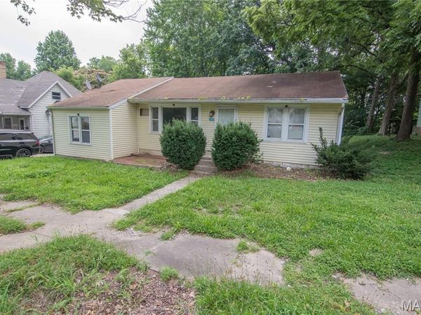 510 N 6th Street , Vandalia, IL 62471