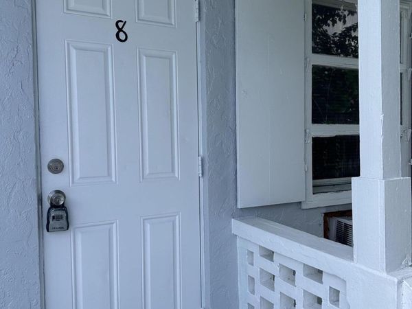 17 Detroit Street, Unit 8, Lake Worth, FL 33461