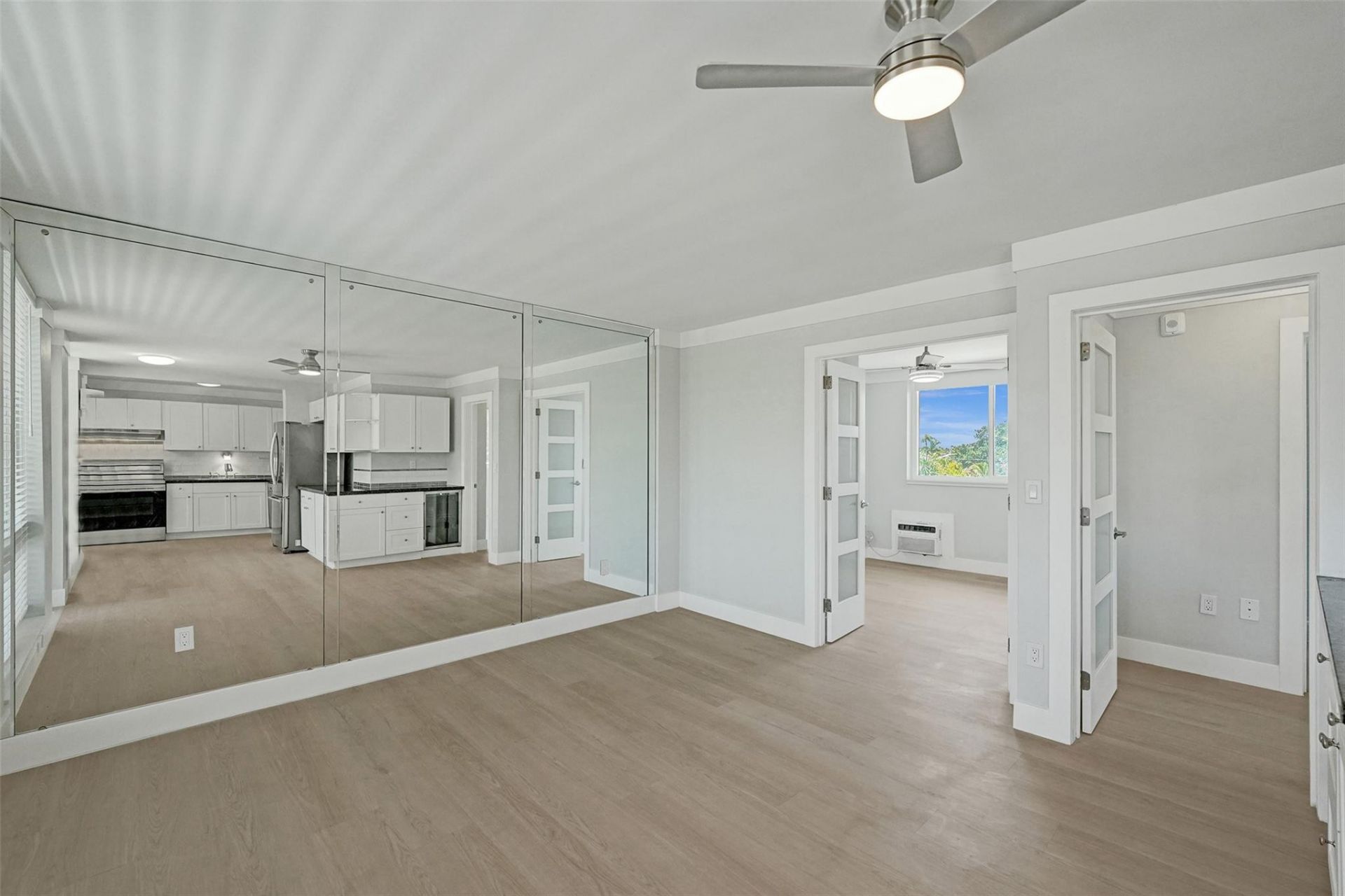 2400 NE 9th Street, Unit 304, Fort Lauderdale, FL 33304 Photo