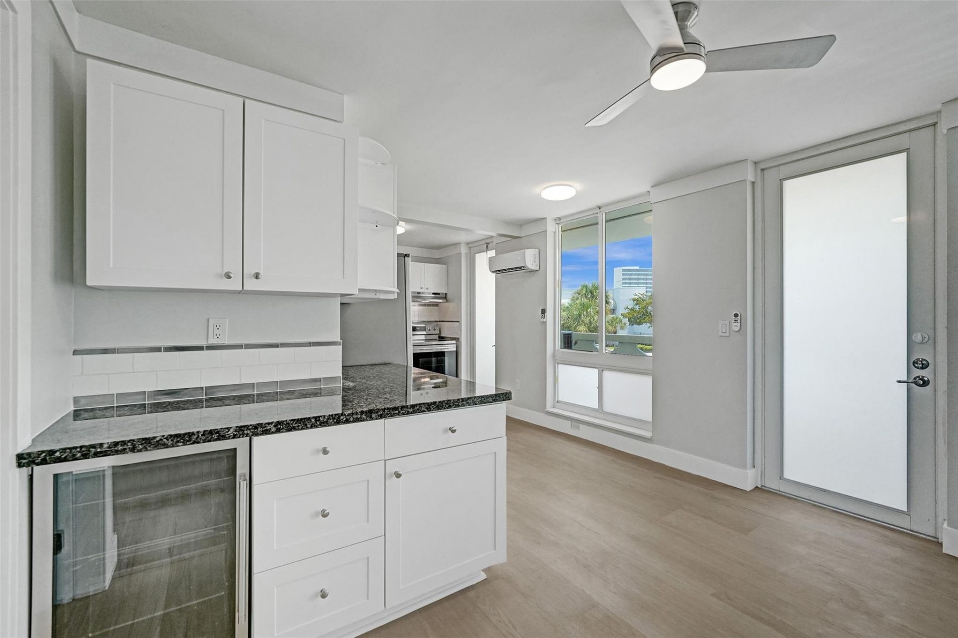2400 NE 9th Street, Unit 304, Fort Lauderdale, FL 33304 Photo