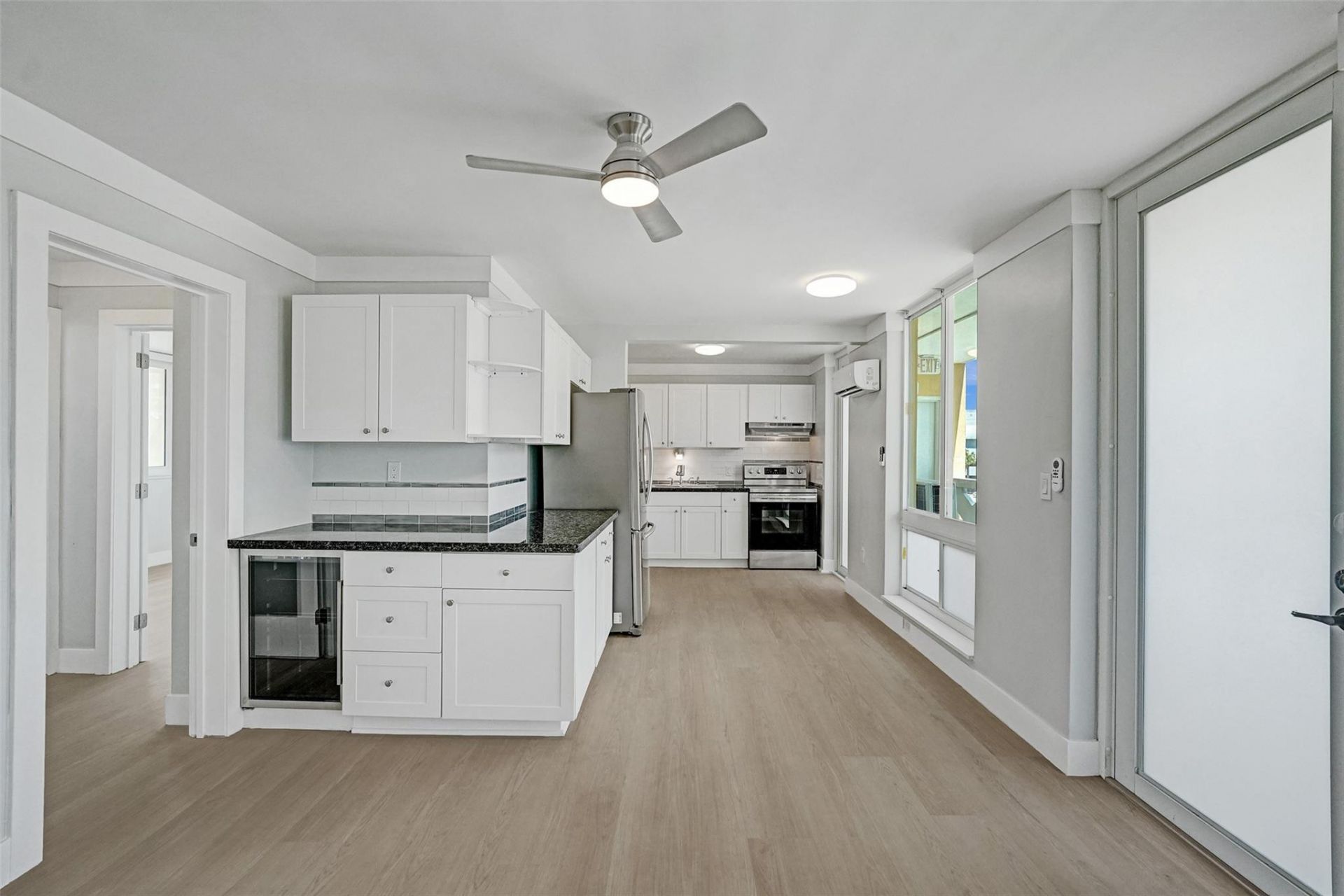 2400 NE 9th Street, Unit 304, Fort Lauderdale, FL 33304 Photo