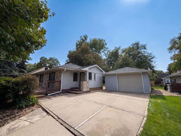2591 Aldine Street , Roseville, MN 55113