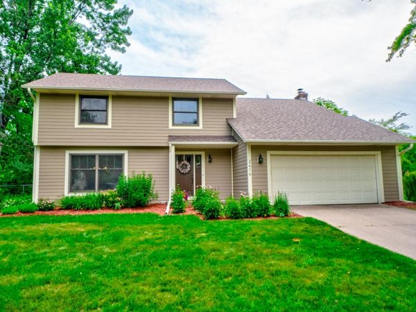 2414 Oakridge Court, Stillwater, MN 55082