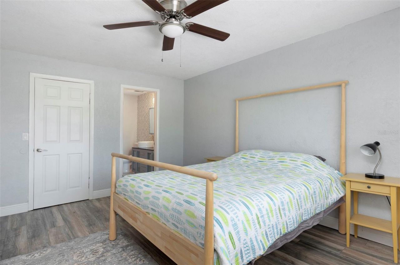 3281 38th Way S, Unit C, Saint Petersburg, FL 33711 Photo