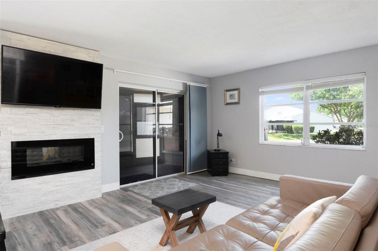 3281 38th Way S, Unit C, Saint Petersburg, FL 33711 Photo