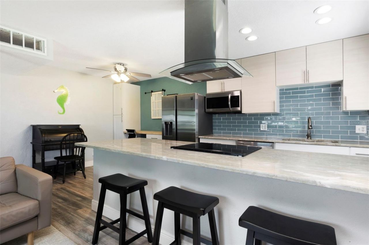 3281 38th Way S, Unit C, Saint Petersburg, FL 33711 Photo
