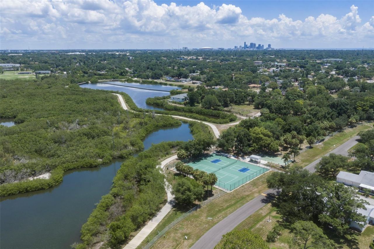 3281 38th Way S, Unit C, Saint Petersburg, FL 33711 Photo