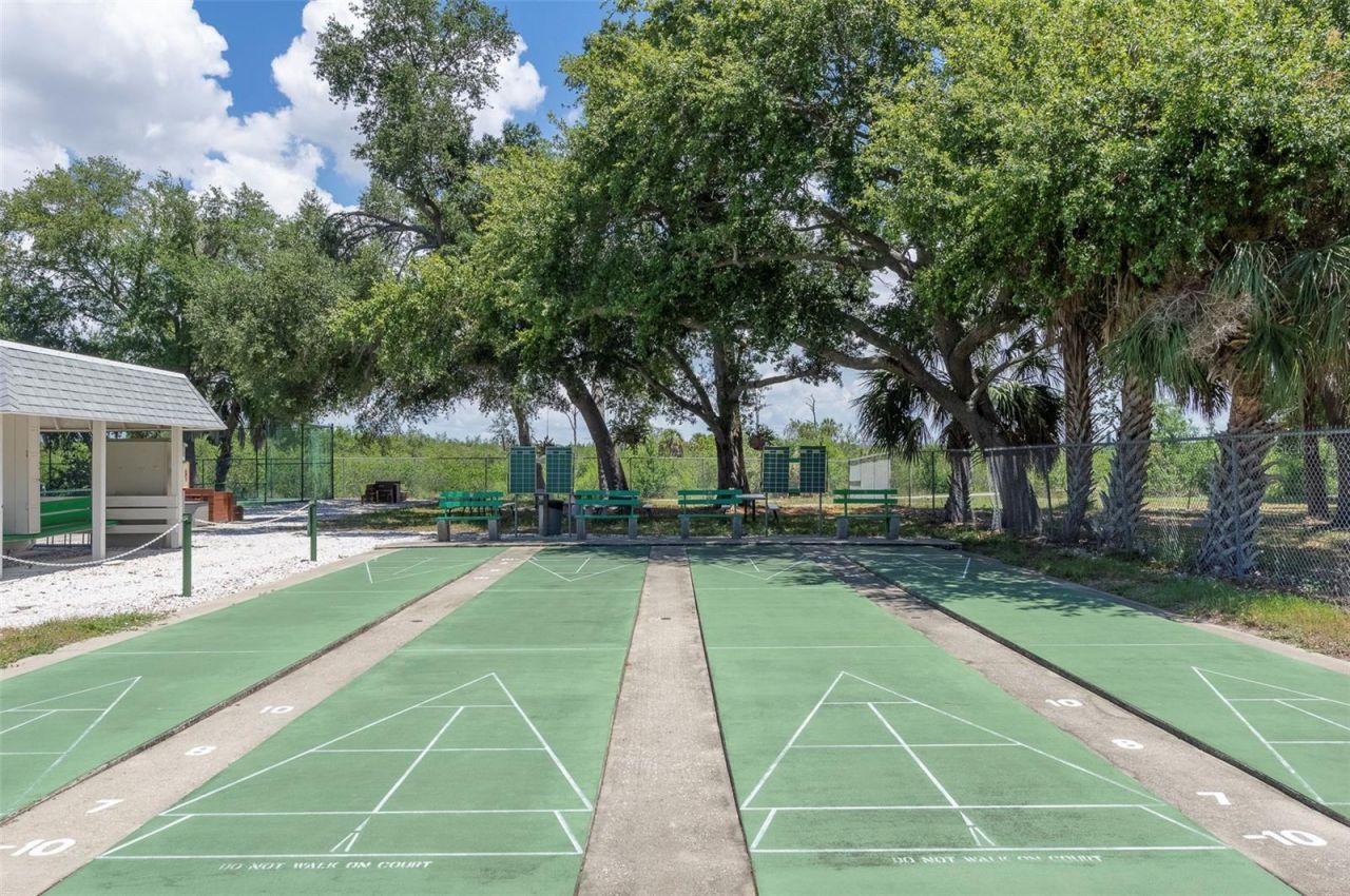 3281 38th Way S, Unit C, Saint Petersburg, FL 33711 Photo
